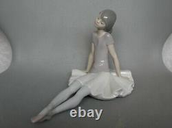 Lladro Sitting Dreamer Ballerina Figure Phyllis 1356