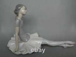 Lladro Sitting Dreamer Ballerina Figure Phyllis 1356