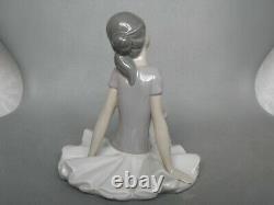 Lladro Sitting Dreamer Ballerina Figure Phyllis 1356