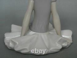 Lladro Sitting Dreamer Ballerina Figure Phyllis 1356