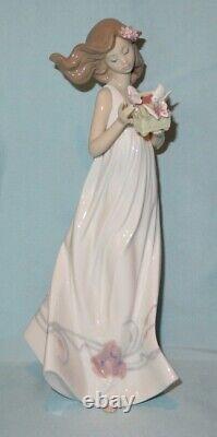 Lladro Spain Butterfly Treasures #6777 Figurine 12.5 Retired No Box Mint