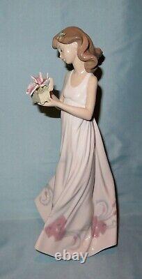 Lladro Spain Butterfly Treasures #6777 Figurine 12.5 Retired No Box Read