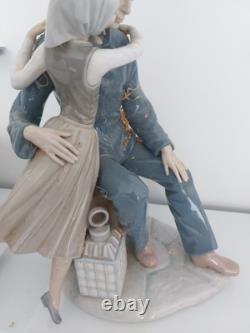 Lladro Spain Figure 4888 The Kiss Original Box