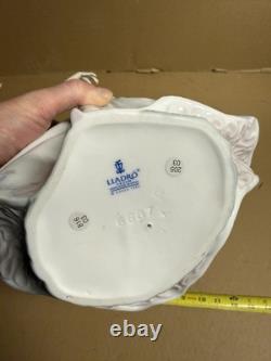 Lladro Spain Figure #6687 Sweet Sixteen Collectable Figure LOOKS Great No Box