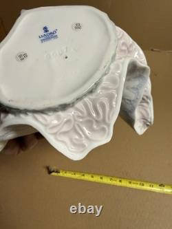 Lladro Spain Figure #6687 Sweet Sixteen Collectable Figure LOOKS Great No Box