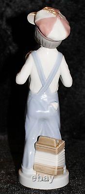 Lladro Spain Porcelain Figure Boy From Madrid Top