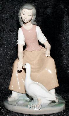 Lladro Spain Porcelain Figurine Girl with Goose Top 1. Choice