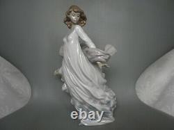 Lladro Spring Splendor Figure Lady Girl With Flower Basket #5898