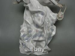 Lladro Spring Splendor Figure Lady Girl With Flower Basket #5898