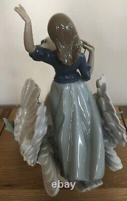 Lladro Swan and The Princess. 5705. With box