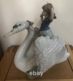 Lladro Swan and The Princess. 5705. With box
