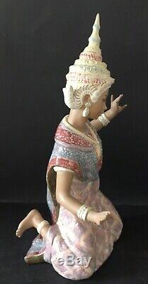 Lladro Thai Dancer. 12069. 16.5 High. Perfect