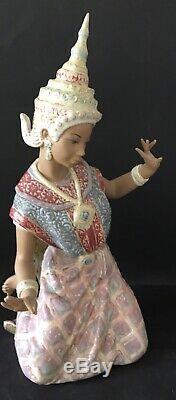 Lladro Thai Dancer. 12069. 16.5 High. Perfect