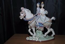 Lladro Valencian Couple On Horse Figurine #1472