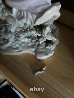 Lladro Victorian Girl On Swing Selling At Huge Reduction