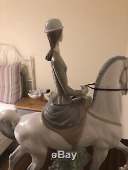 Lladro Woman On Horse Figurine