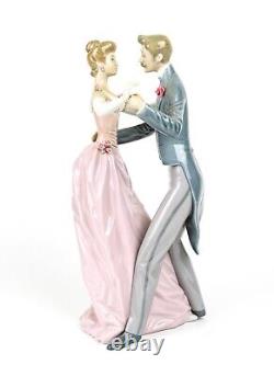 Lladro -anniversary Waltz- Large Dancing Man Lady Couple Figure Model 1372