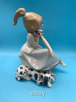 Lladro'chit Chat' Figurine 5466 Girl On The Phone With Her Dog 1987