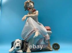 Lladro'chit Chat' Figurine 5466 Girl On The Phone With Her Dog 1987