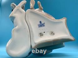 Lladro'chit Chat' Figurine 5466 Girl On The Phone With Her Dog 1987