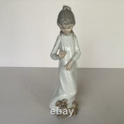 Lladro collectable figurine Nao Girl puppy 10 Unique Spain