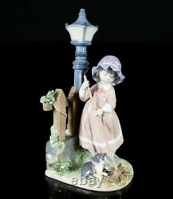 Lladro -fall Clean Up- Large Figure Model 5286 Girl Cat Raking Leaves Lamp Boxed