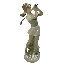 Lladro figure OUT OF THE ROUGH GIRL GOLFER Golfing Golf club NAO DAISA SPAIN