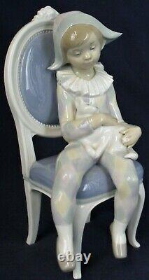 Lladro figure YOUNG HARLEQUIN model 1229 produced 1972-1999