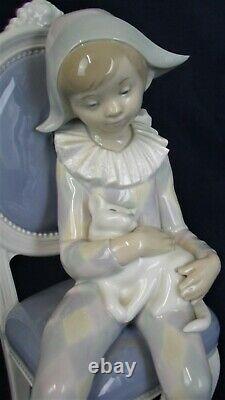 Lladro figure YOUNG HARLEQUIN model 1229 produced 1972-1999