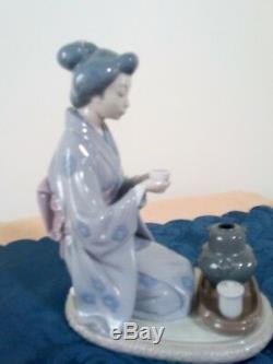 Lladro figurine Japanese lady geisha tea ceremony 5122 Vicente Martinez