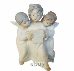 Lladro figurine Spain Nao Daisa Vtg sculpture statue decor Angel Carolers Noel