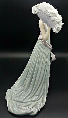 Lladro figurine Temis 6283 Spanish Porcelain