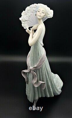 Lladro figurine Temis 6283 Spanish Porcelain