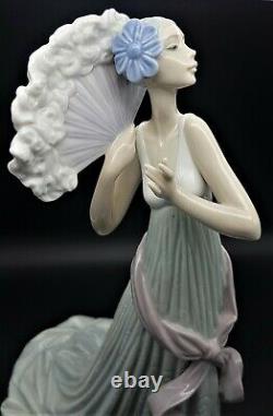 Lladro figurine Temis 6283 Spanish Porcelain