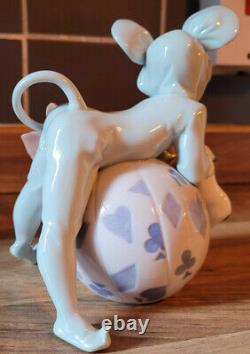 Lladro figurine very rare Mischevious Mouse (05881) MINT Condition in Box