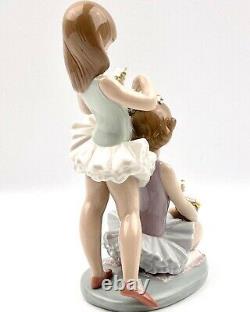 Lladro figurines'First Ballet' No 5714. Girls ballerinas with flowers