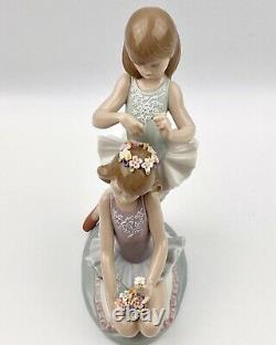 Lladro figurines'First Ballet' No 5714. Girls ballerinas with flowers
