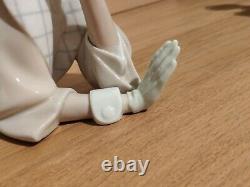 Lladro large CLOWN figure/ figurine reclining #4618