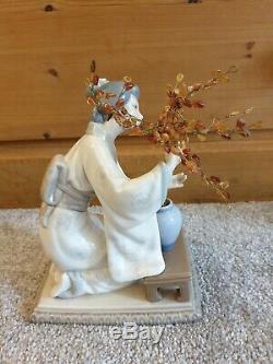 Lladro limited edition 1971 1974 The Third Lladro edition 4840