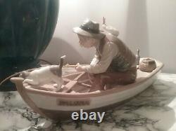 Lladro lovely porcelain Fishing with Gramps figurine perfect condition