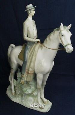 Lladro man on horseback CAMPERO model 1061 issued 1969-1975