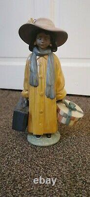 Lladro nao figure figurine rare Retired #2388 Ready To Go travel cases girl lady