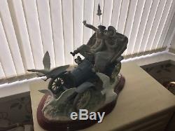 Lladro piece Car in Trouble with certificate of authenticity