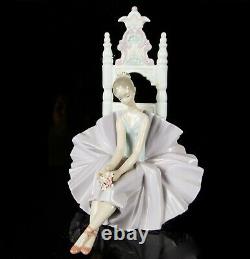 Lladro -posing For Portrait- Girl Ballerina Dancer Figure Model 6486, Boxed