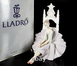 Lladro -posing For Portrait- Girl Ballerina Dancer Figure Model 6486, Boxed