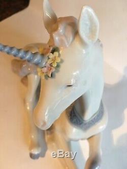 Lladro unicorn porcelain figurine (#5826) DISCOUNTINUED