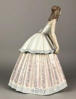 Lladro -waiting To Dance- Large Figure Model 5858 Girl Lady Woman Dress Ball