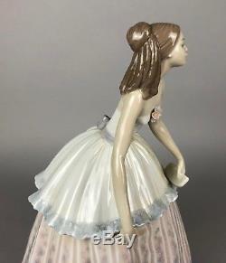 Lladro -waiting To Dance- Large Figure Model 5858 Girl Lady Woman Dress Ball