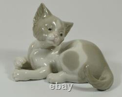 Lovely Lladro Figure Surprised Cat 5114 Retired 2000