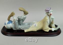 Lovely Lladro Fine Porcelain Figure Of A Clown Lying Down 4618